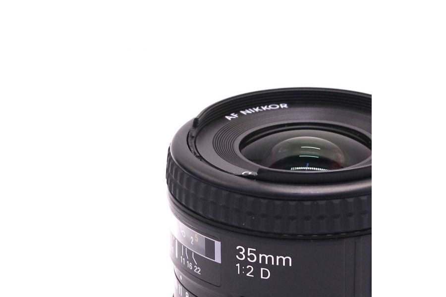 Светосильный объектив Nikon 35mm f/2D AF Nikkor