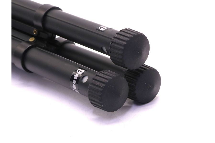 Штатив напольный Velbon P-Max в упаковке