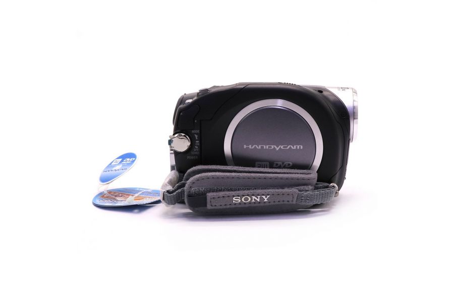 Цифровая видеокамера Sony DCR-DVD202E в упаковке
