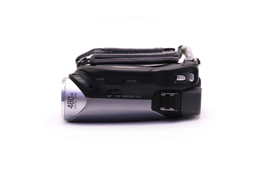 Цифровая видеокамера Sony DCR-DVD202E в упаковке