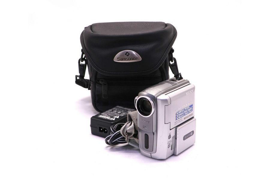 Видеокамера Sony DCR-PC109E формата MiniDV