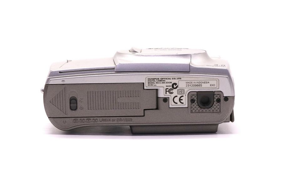 Цифровая фотокамера Olympus Camedia C-300
