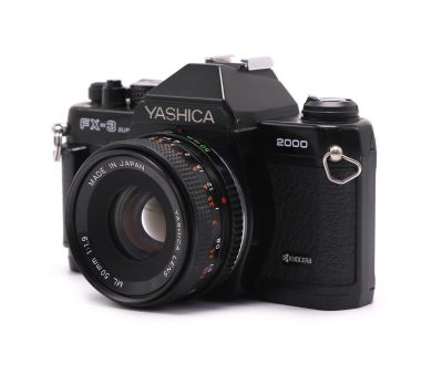 Зеркальный фотоаппарат Yashica FX-3 Super 2000 kit