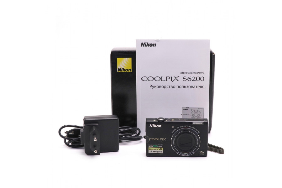 Фотоаппарат Nikon Coolpix S6200 в упаковке
