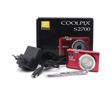 Компактная камера Nikon Coolpix S2700 в упаковке