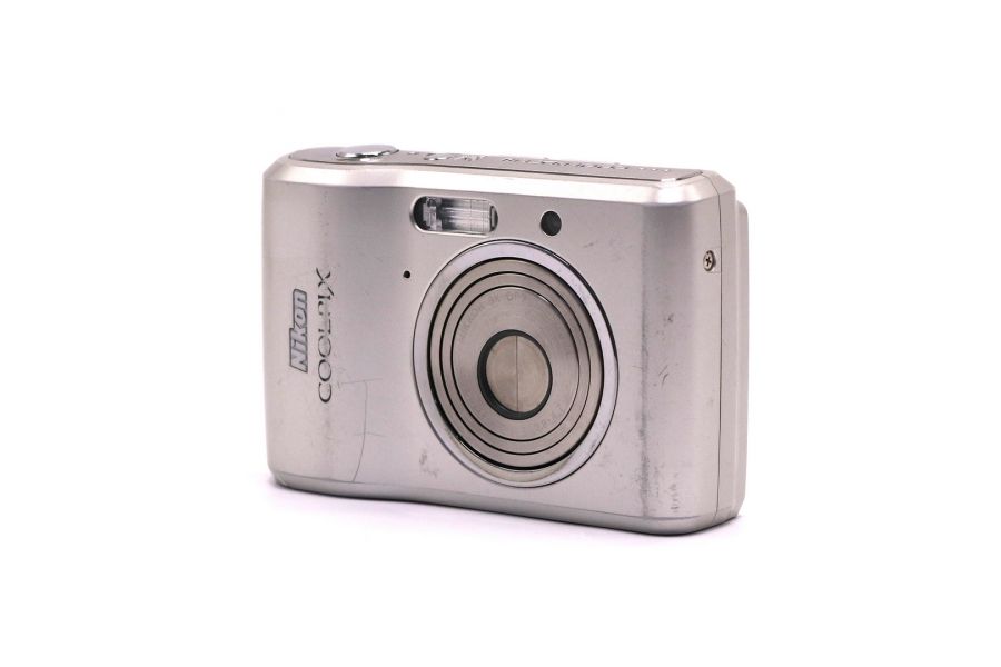 Компактная цифровая камера Nikon Coolpix L18