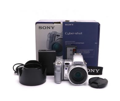 Цифровая камера Sony Cyber-shot DSC-H7 в упаковке