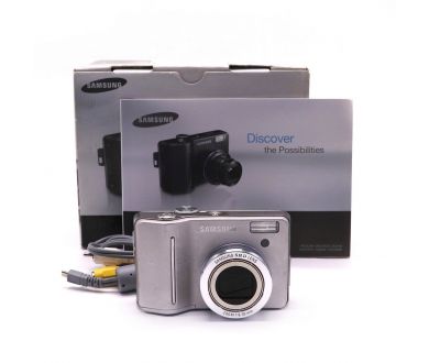 Цифровая фотокамера Samsung S1050 в упаковке
