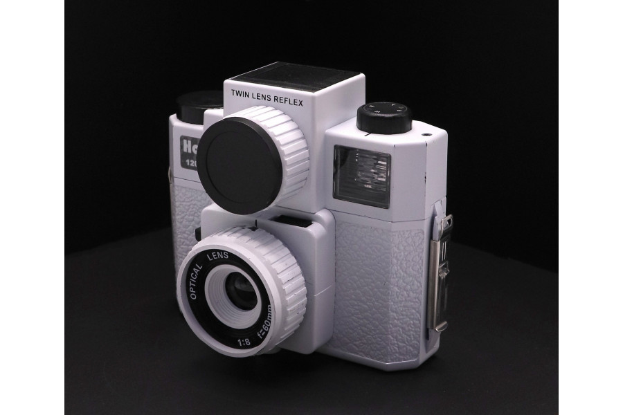 Среднеформатная пленочная камера Holga-120GTLR