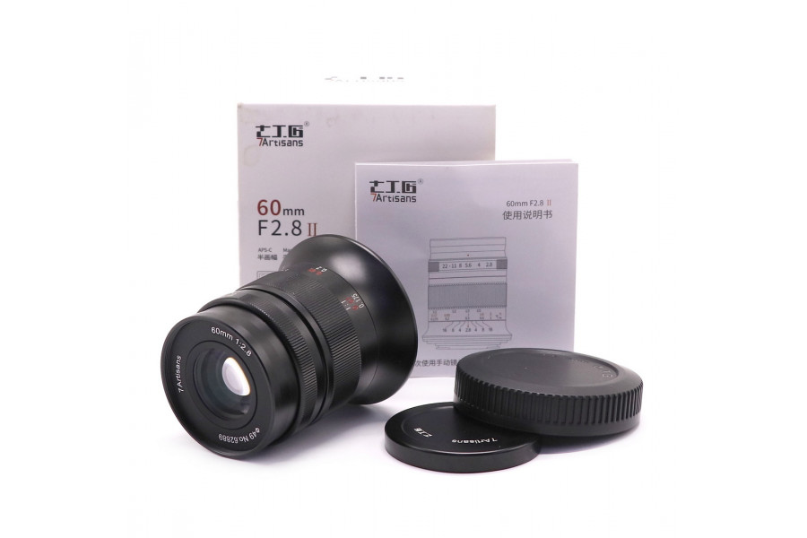 7Artisans 60mm f/2.8 Mark II Canon EOS R в упаковке