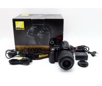 Фотоаппарат Nikon D5000 kit в упаковке (пробег 11460 кадров)