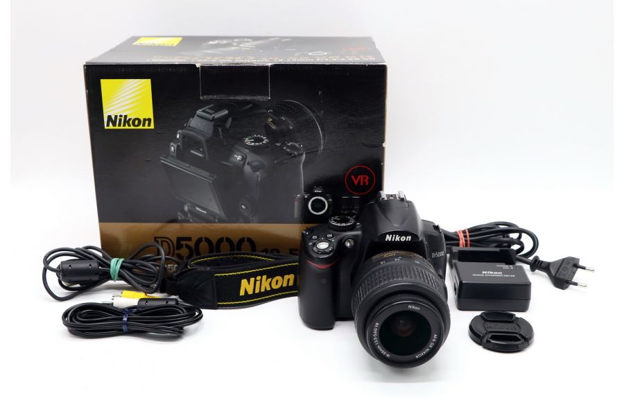 Фотоаппарат Nikon D5000 kit в упаковке (пробег 11460 кадров)