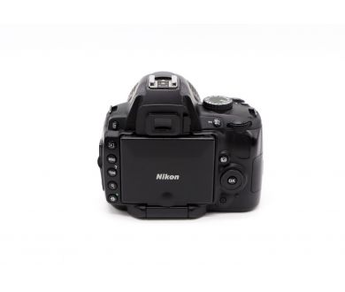 Фотоаппарат Nikon D5000 kit в упаковке (пробег 11460 кадров)