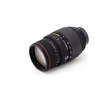 Объектив Sigma AF 70-300mm f/4-5.6 APO MACRO DG для Nikon