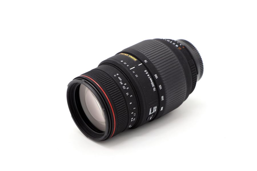 Объектив Sigma AF 70-300mm f/4-5.6 APO MACRO DG для Nikon