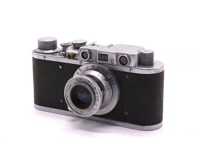 Фотоаппарат Зоркий / Zorki + Индустар-22 (СССР)