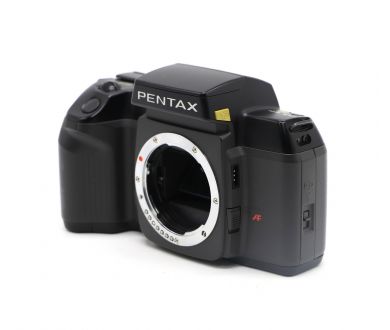 Зеркальный плёночный фотоаппарат Pentax SF7 body