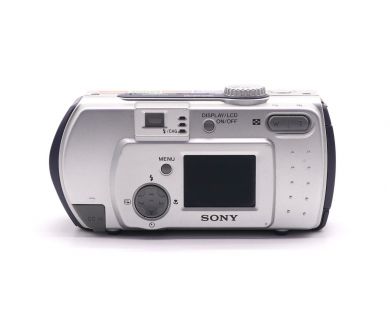 Компактный Sony Cyber-shot DSC-P50 в упаковке