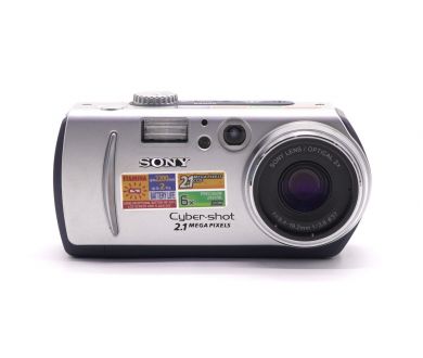 Компактный Sony Cyber-shot DSC-P50 в упаковке