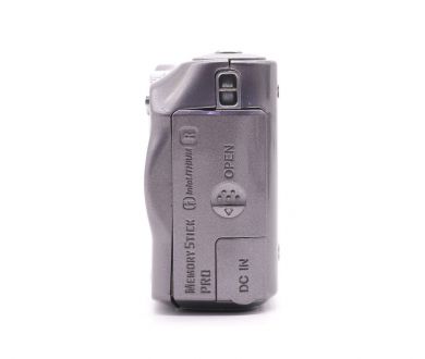 Цифровая камера Sony Cyber-Shot DSC-P200