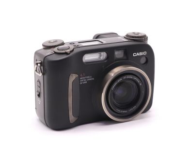 4-мегапиксельная цифровая камера Casio QV-4000