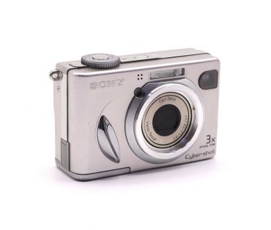 Фотокамера Sony Cyber-shot DSC-W5 в упаковке