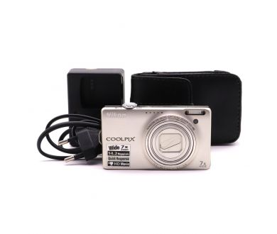 Фотоаппарат компактный Nikon Coolpix S6000