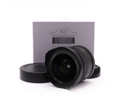 Объектив 7Artisans 12mm f/2.8 Micro 4/3 в упаковке