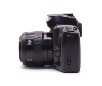 Плёночная камера Minolta Dynax 300si kit