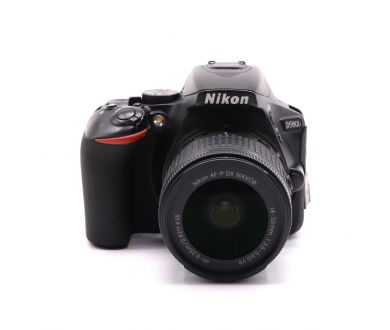Nikon D5600 kit в упаковке (пробег 16655 кадров)