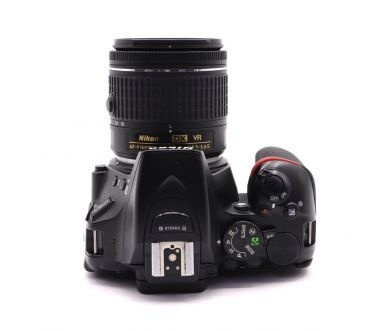 Nikon D5600 kit в упаковке (пробег 16655 кадров)