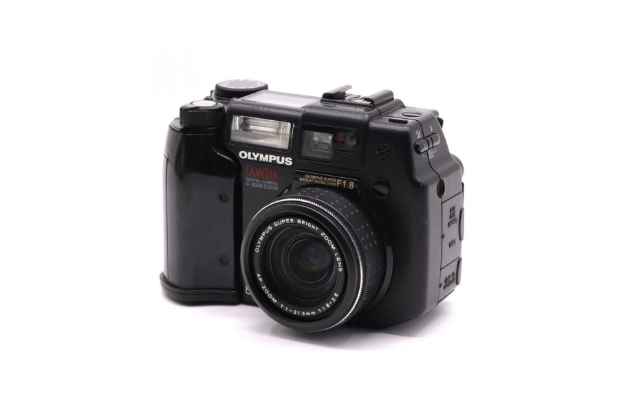 Цифровая фотокамера Olympus C-5050 Zoom Camedia