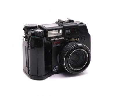Цифровая фотокамера Olympus C-5050 Zoom Camedia