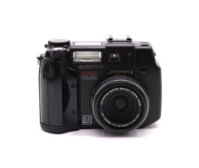 Цифровая фотокамера Olympus C-5050 Zoom Camedia