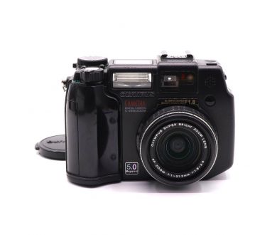 Цифровая фотокамера Olympus C-5050 Zoom Camedia