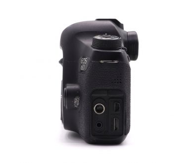 Canon EOS 6D body (пробег 210295 кадров)