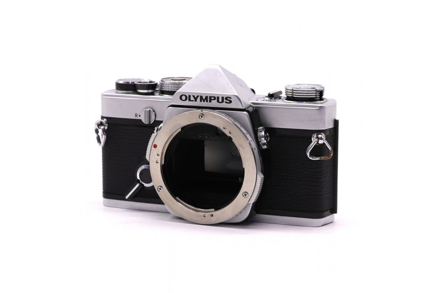 Зеркальный плёночный фотоаппарат Olympus OM-1 body