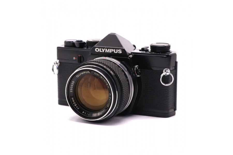 Плёночный фотоаппарат Olympus OM-1 kit черный
