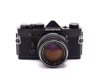 Плёночный фотоаппарат Olympus OM-1 kit черный