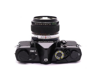 Плёночный фотоаппарат Olympus OM-1 kit черный