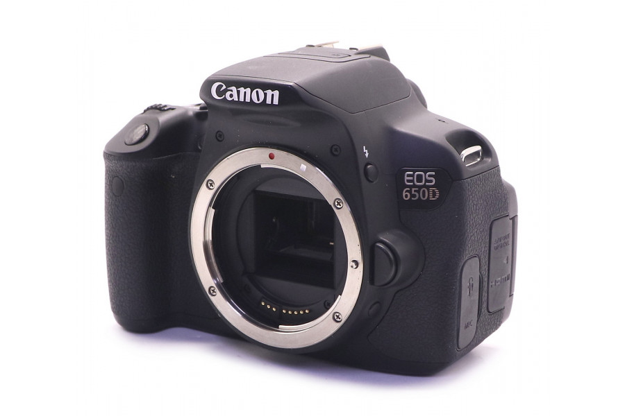 Фотокамера Canon EOS 650D body (пробег 1485 кадров)