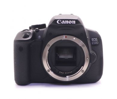 Фотокамера Canon EOS 650D body (пробег 1485 кадров)