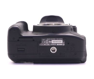 Фотокамера Canon EOS 650D body (пробег 1485 кадров)