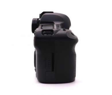 Canon EOS 5D Mark II body в упаковке (пробег 198000 кадров)