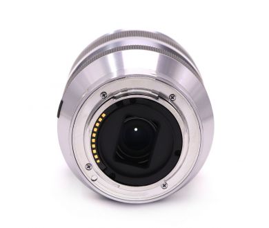 Объектив Sony 18-200mm f/3.5-6.3 E OSS (SEL18200) неисправный