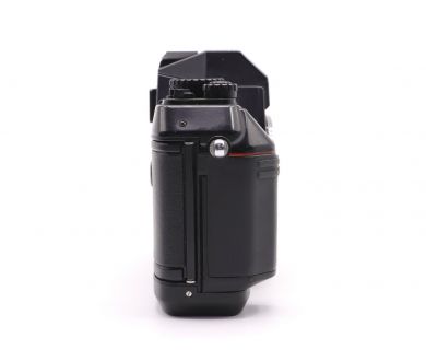 Плёночная зеркальная камера Nikon F-501 body