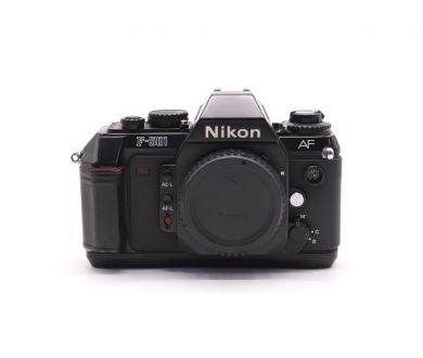 Плёночная зеркальная камера Nikon F-501 body