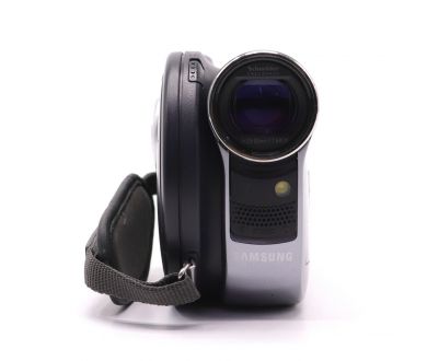 Видеокамера Samsung VP-D575Wi в упаковке
