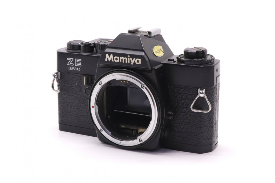 Зеркальная плёночная камера Mamiya ZE Quarts body