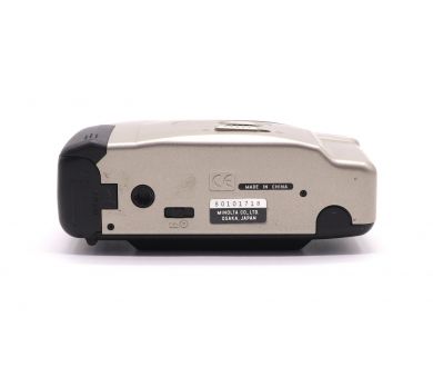 Плёночный компактный фотоаппарат Minolta F25